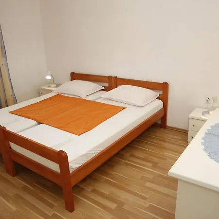 Apartamento Ivo - Relaxing & Comfortable Vrgada